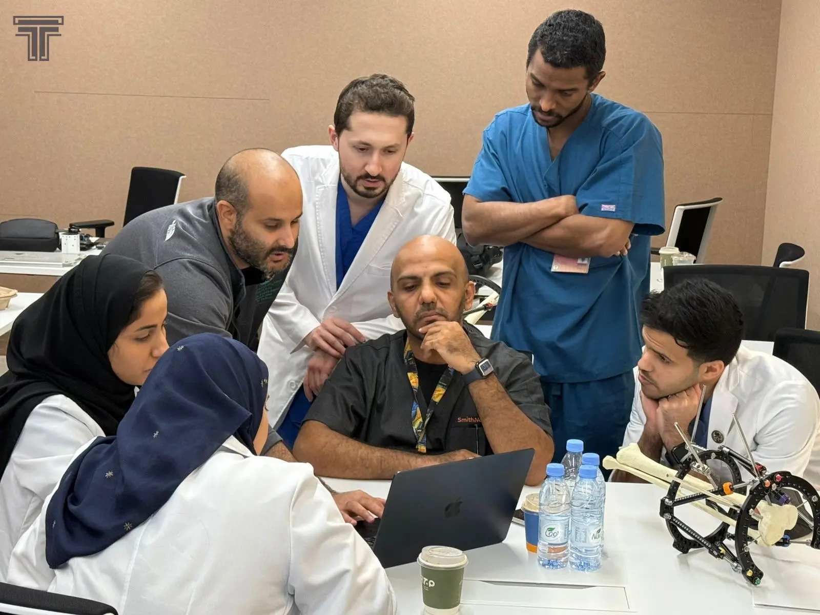 ‏أسبوع حافل تخلله برنامج مكثف و تلاه كورس لتعديل التشوهات باستخدام مثبت smart TSF